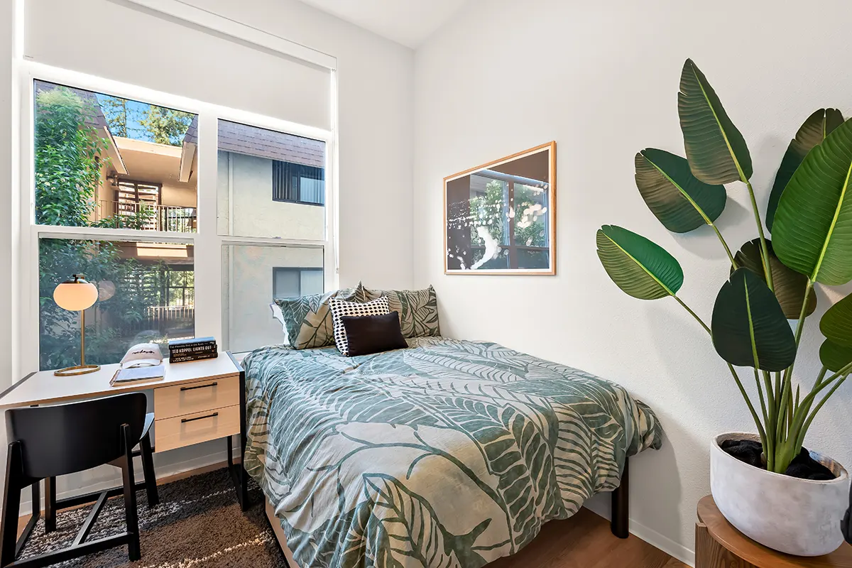 Urgent Lease Identity Davis (September 18 2026-Aug
