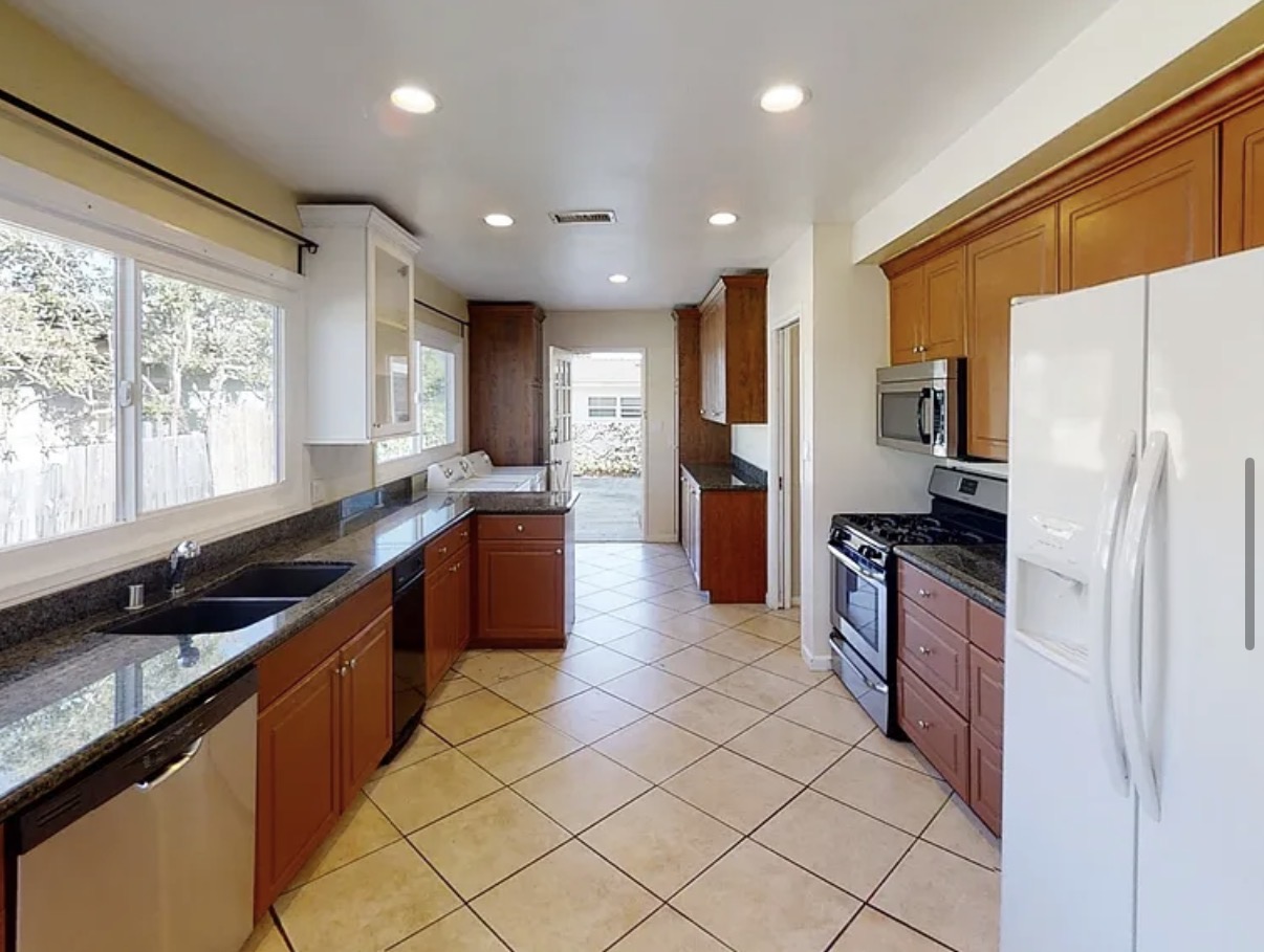 Kitchen space 