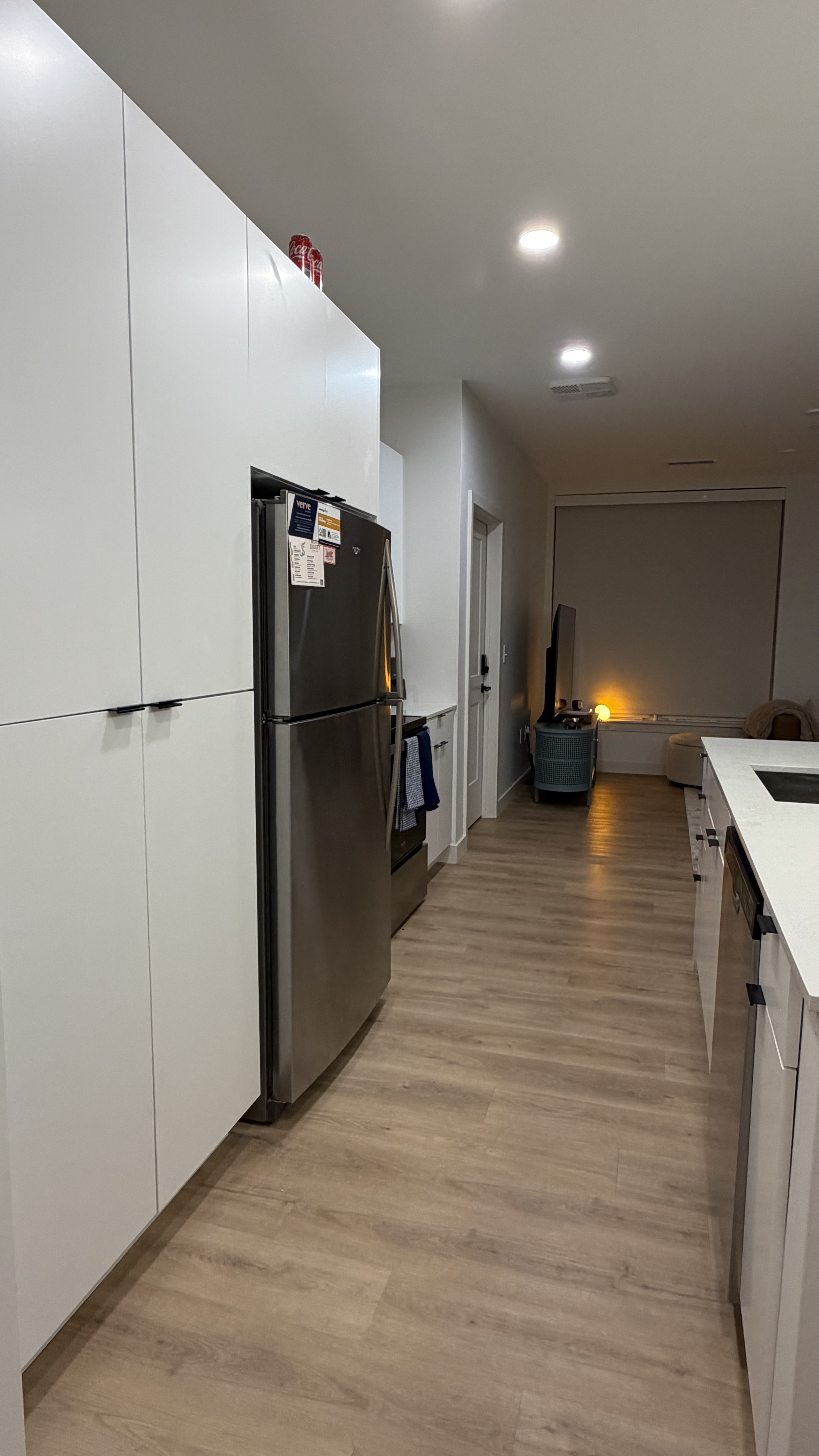 Kitchen (refridgerator)