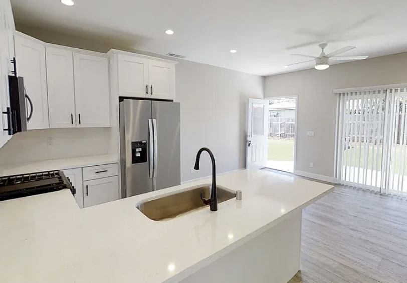 CHEAP SPRING 27 SUBLEASE
