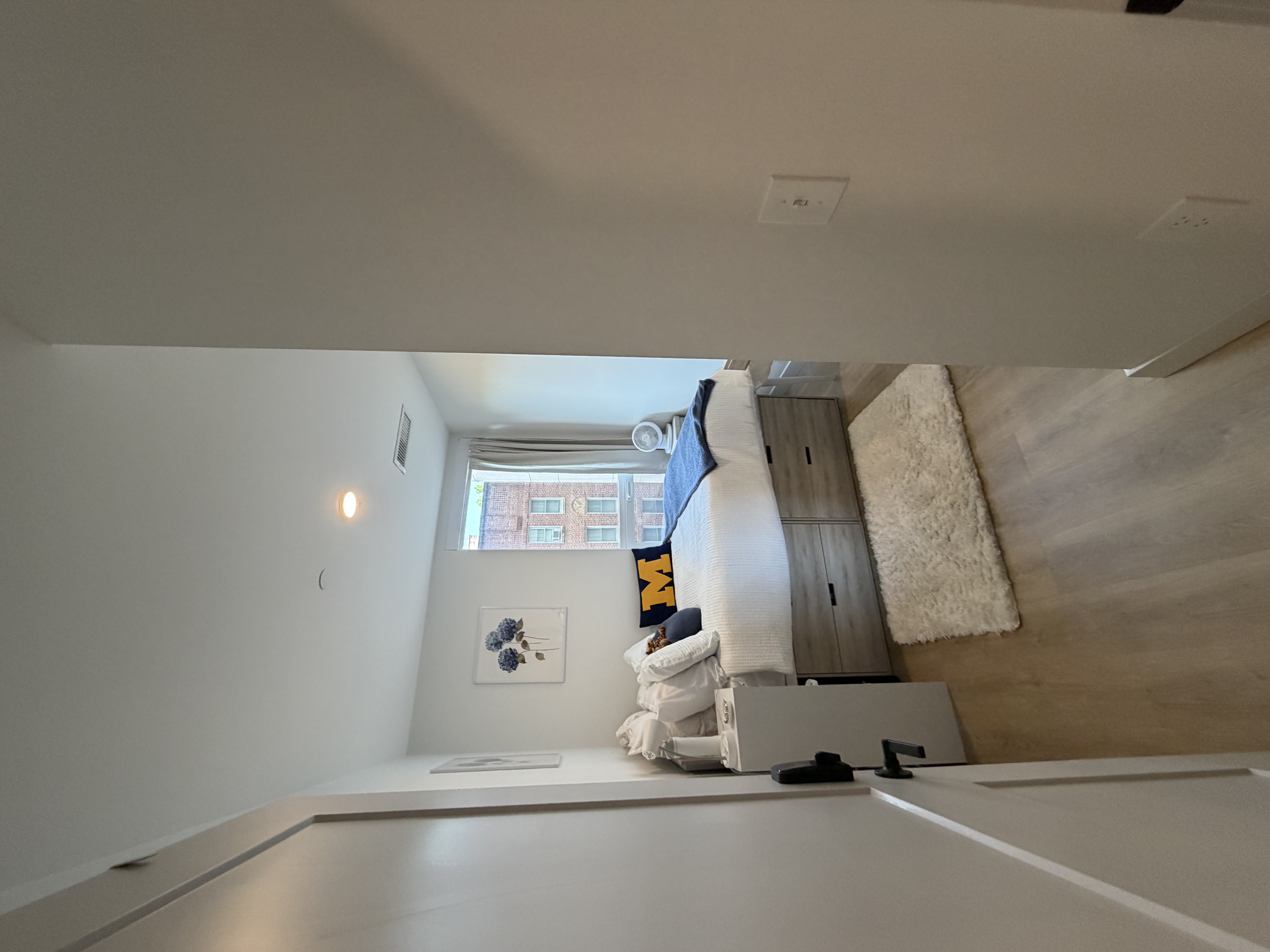 ROOM C