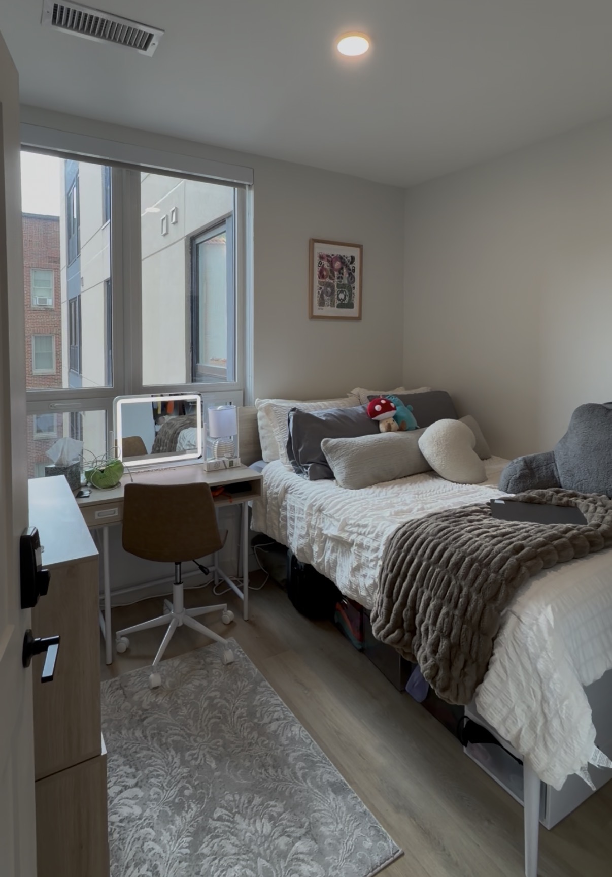 ROOM D